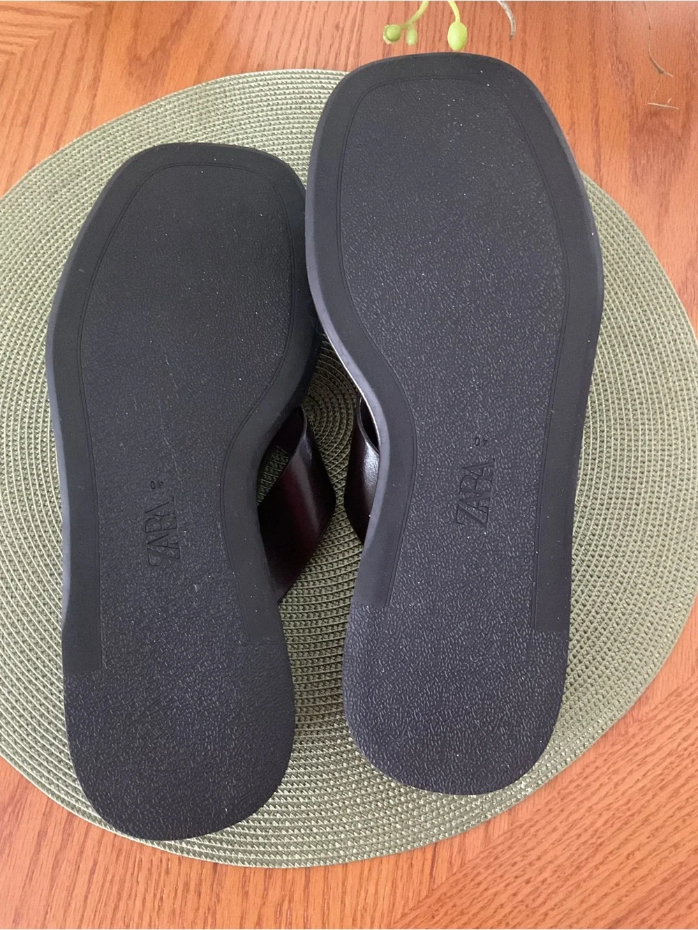 Zara Brown Like New Flat Strap Platform Sandals size 9.5 (40)